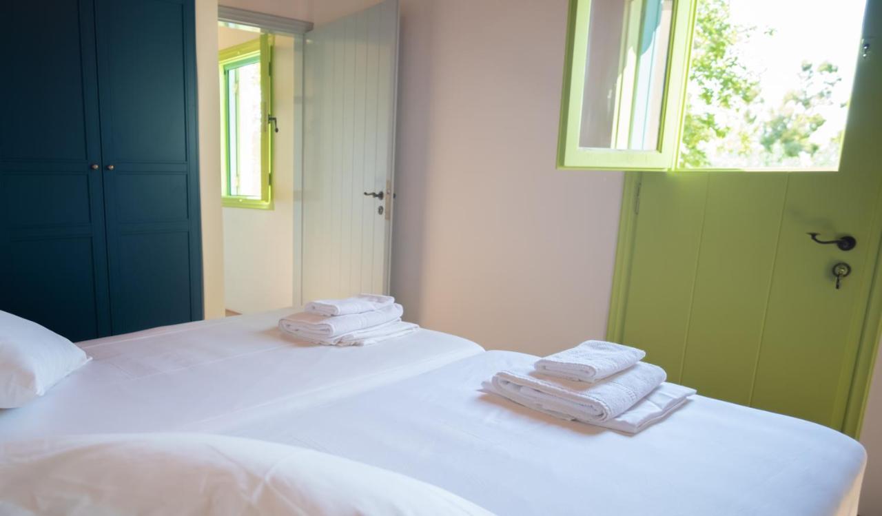 Simboro House - Kythoikies Holiday Houses Kythira Town Bagian luar foto