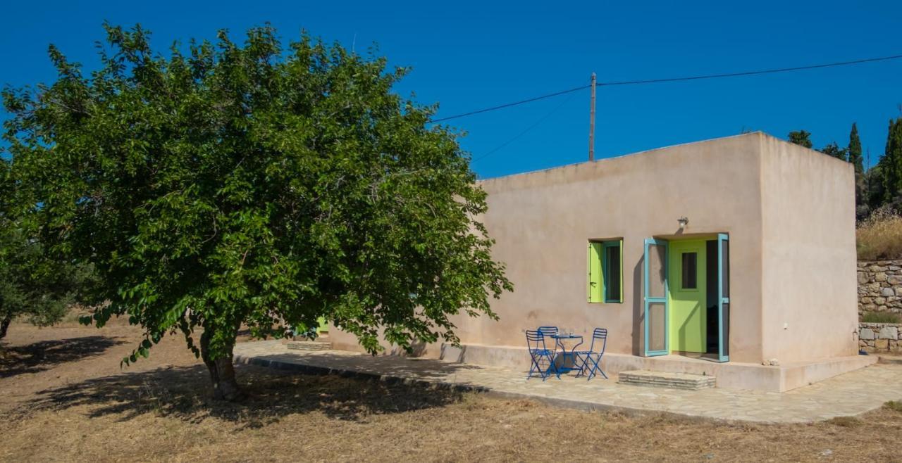 Simboro House - Kythoikies Holiday Houses Kythira Town Bagian luar foto